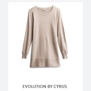 BNWT Evolution by Cyrus Nickie Side Split Ribbed Detail Pullover